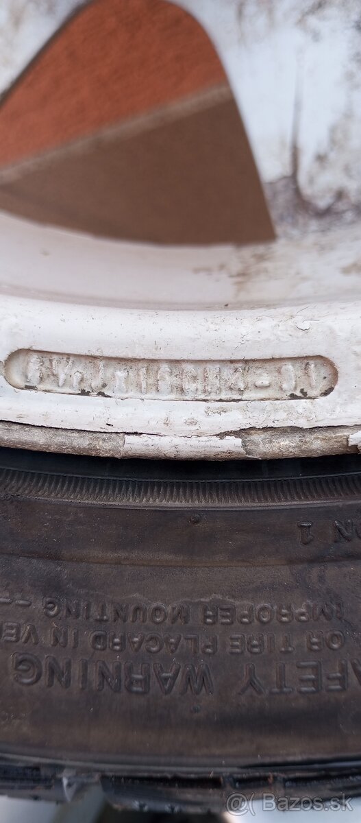Predám pneu+disky - 4