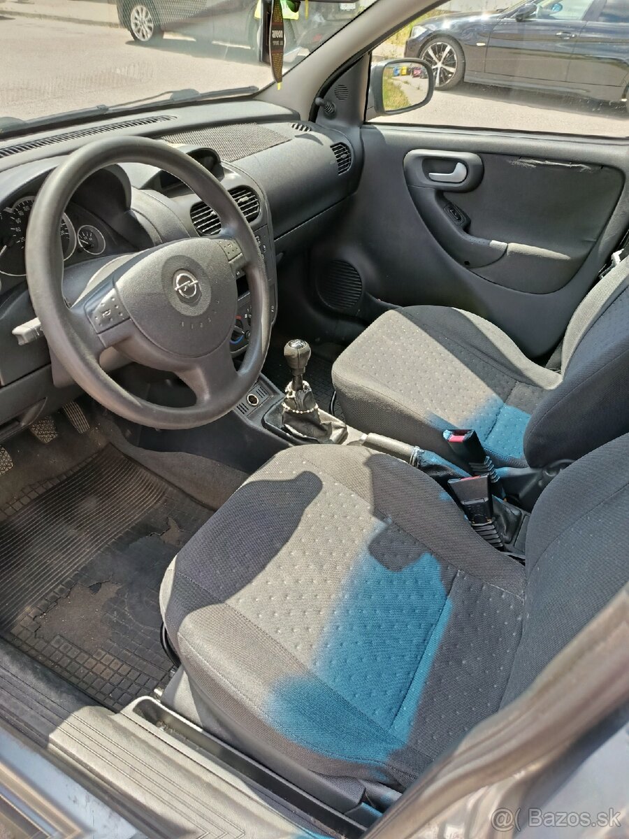 Opel Corsa 1.2 benzín - 4