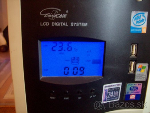 Skrinka s modrým LED podsvietením - 4