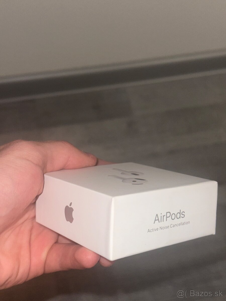 Apple AirPods 4 ANC - 4