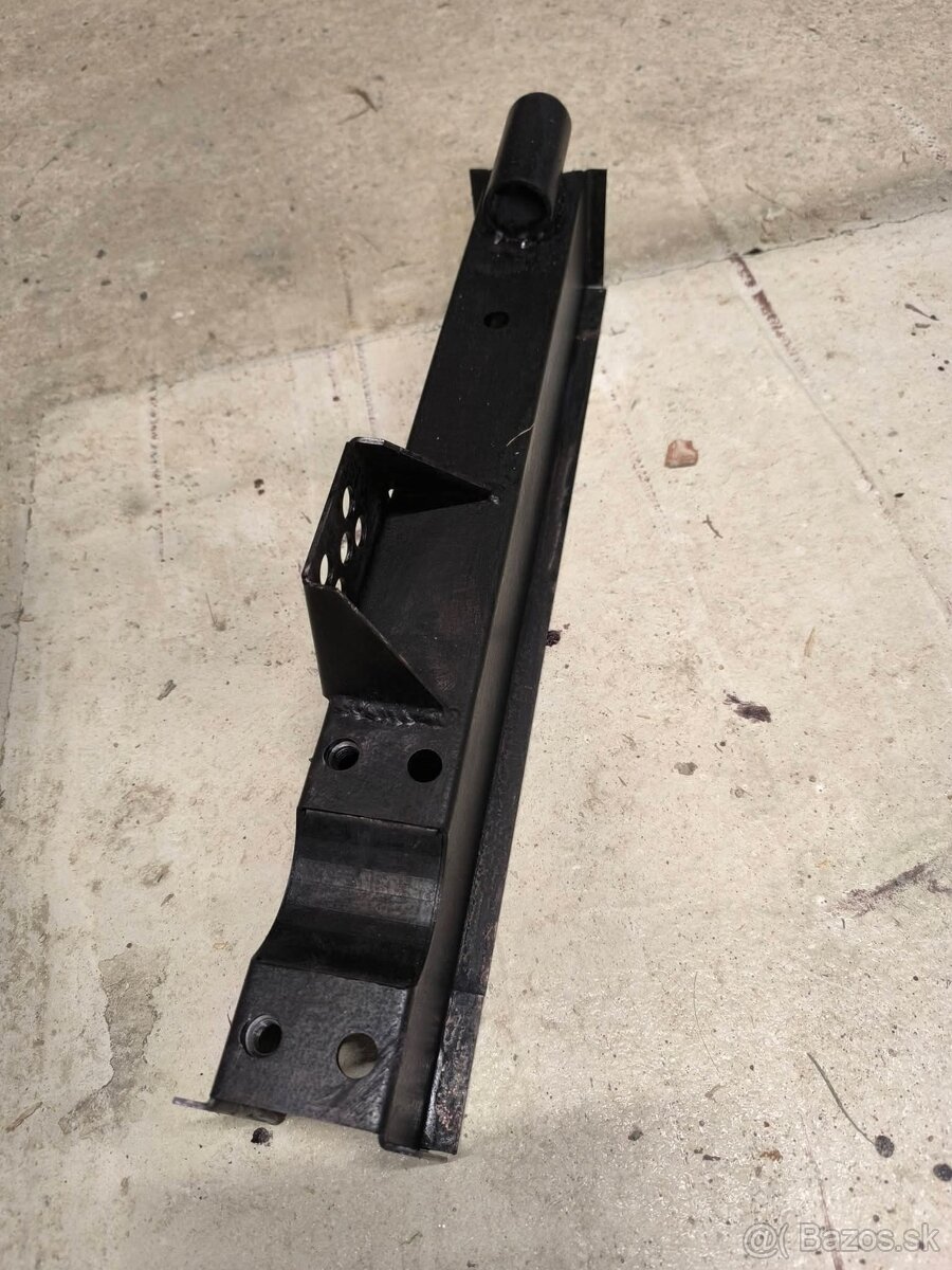 Nosníky Škoda 1203 - 4