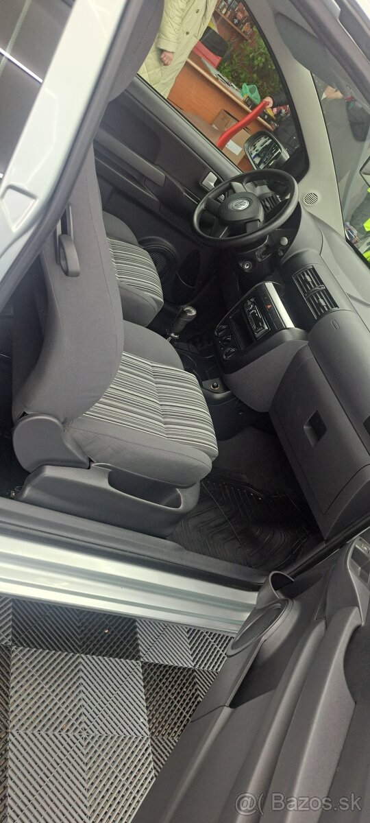 Predám volkswagen Fox - 4