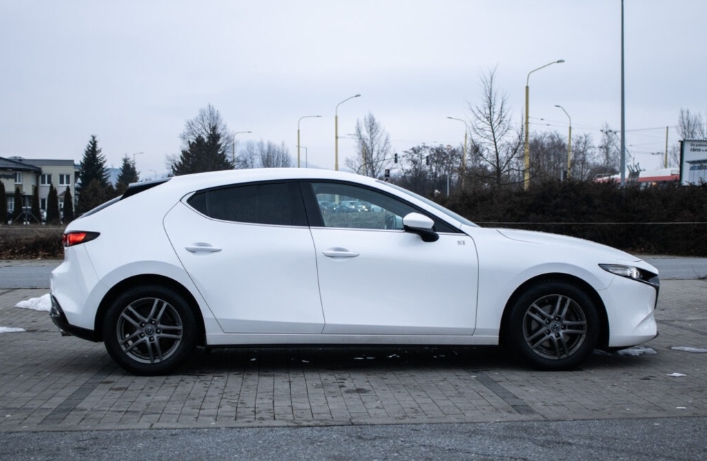 Mazda 3 90kW (2020). - 4