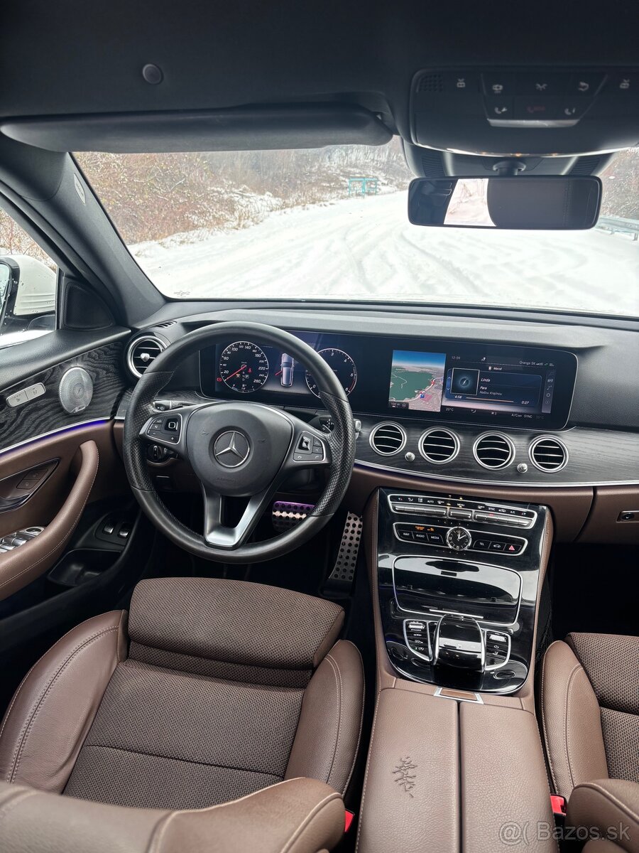 Mercedes-Benz E220d All-Terrain - 4