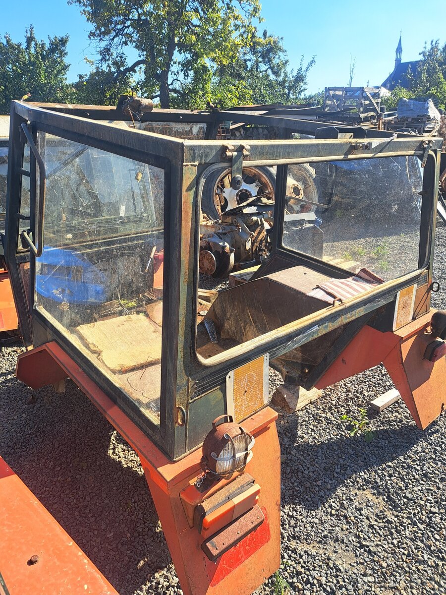 Zetor uřI ram kabiny s blatniky - 4