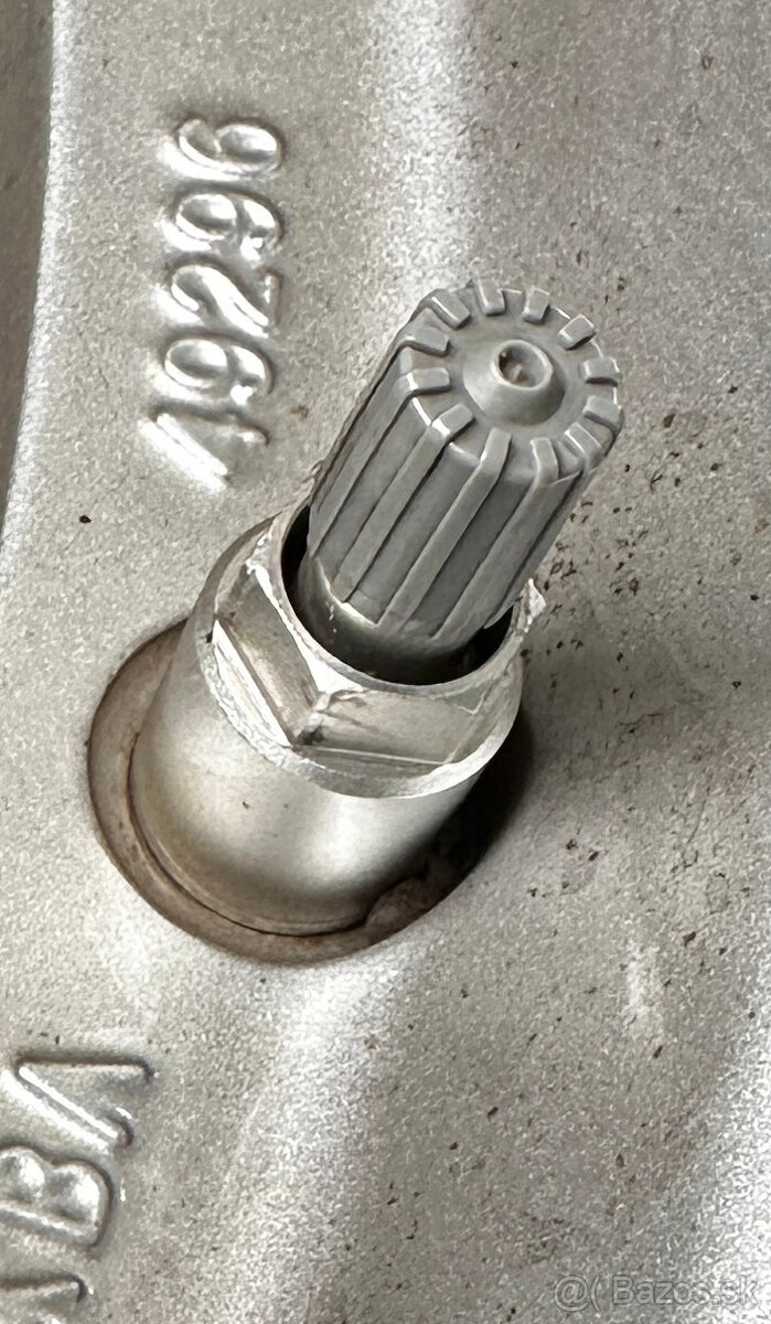 Disky 5x114,3 R16 so zimnymi pneu + snimače tlaku - 4