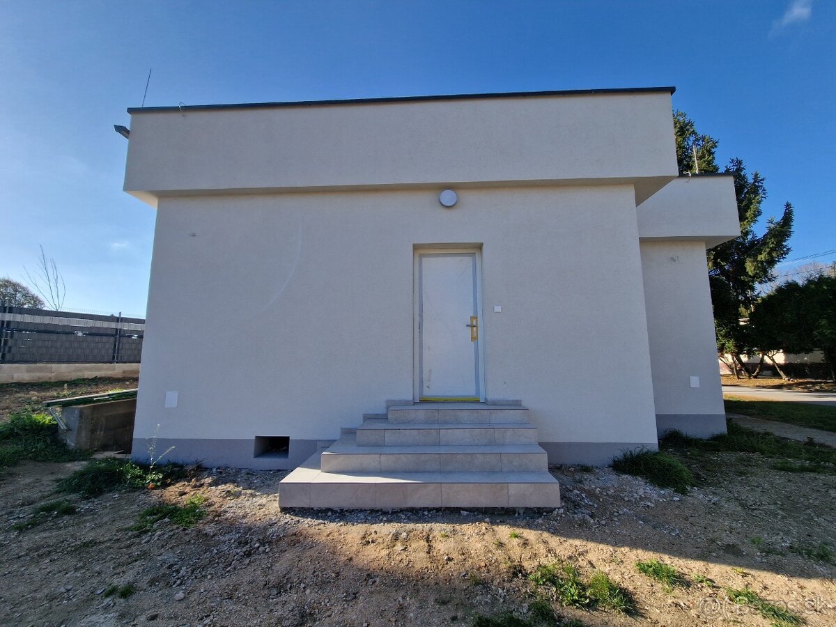 4 izb. rodinný dom v Šintave na 467m2 pozemku na predaj - 4