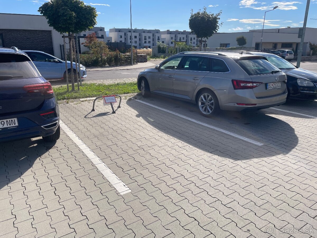 Parkovacie miesto štvrť Hroznová ul. Nové Mesto nad Váhom - 4