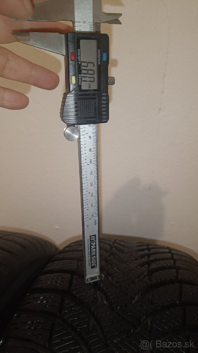 Zimné gumy Michelin Alpin 4 -215/55/16 - 4