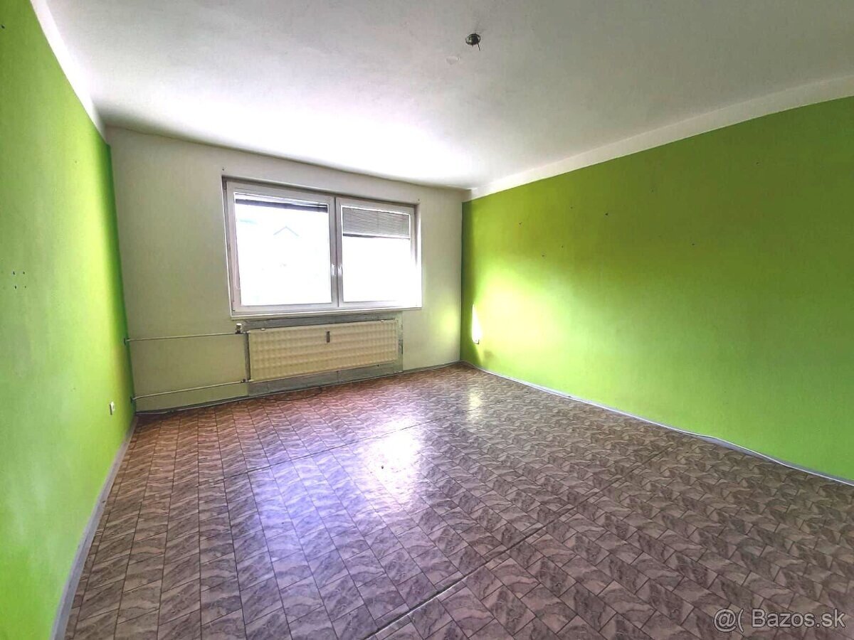 Predaj veľký 3 izbový byt s balkónom Levice - 4