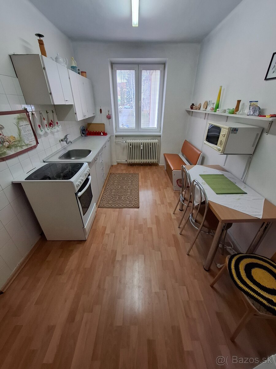 1-izbový byt, centrum mesta - 4