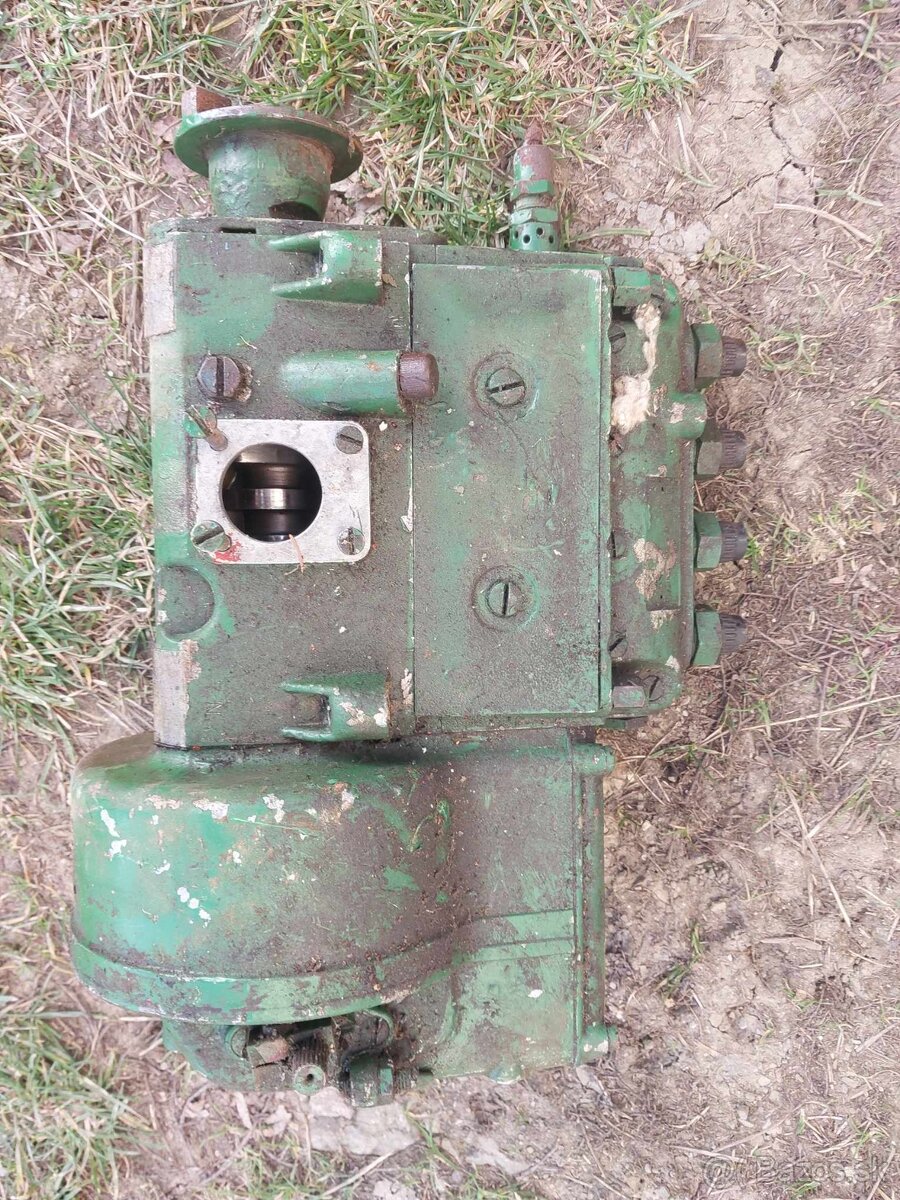 Vstrekovacie čerpadlo Zetor super 50 - 4