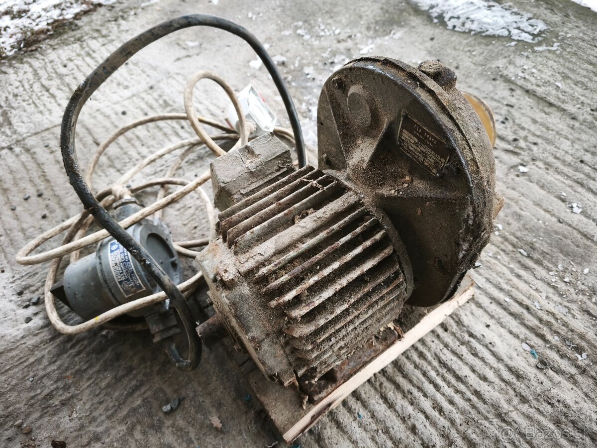 Elektromotor a čelná prevodovka - 4