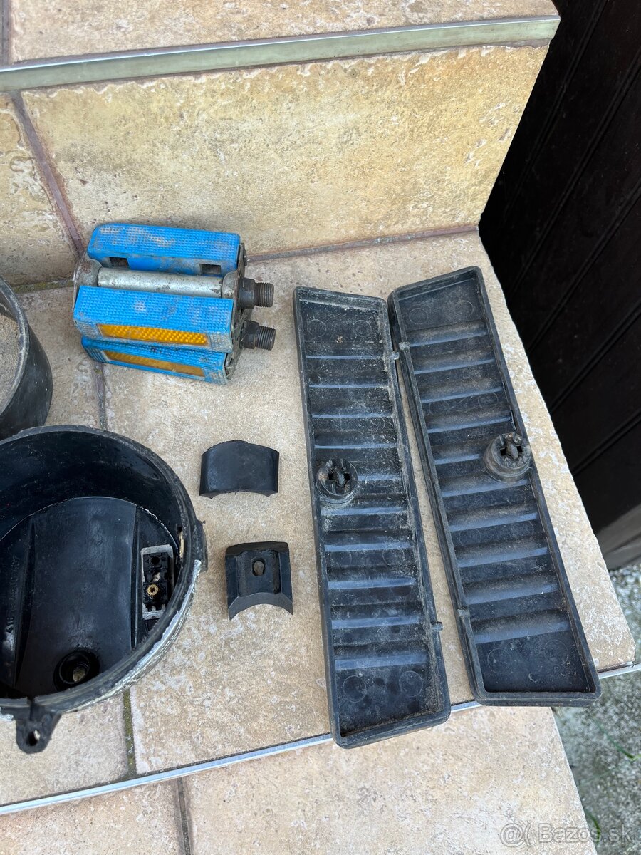 Plasty Babetta 210 - 4