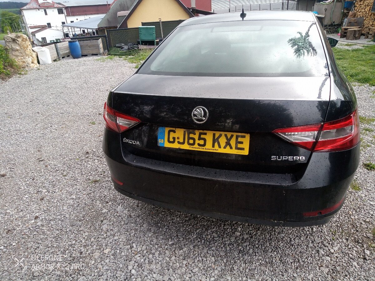Rozpredám Superb 3 1.6 tdi - 4