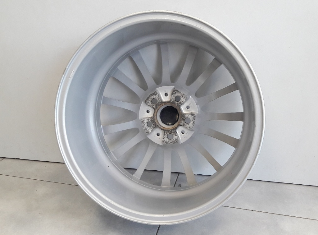 BMW 5 G30 18" Styling 619 - 4