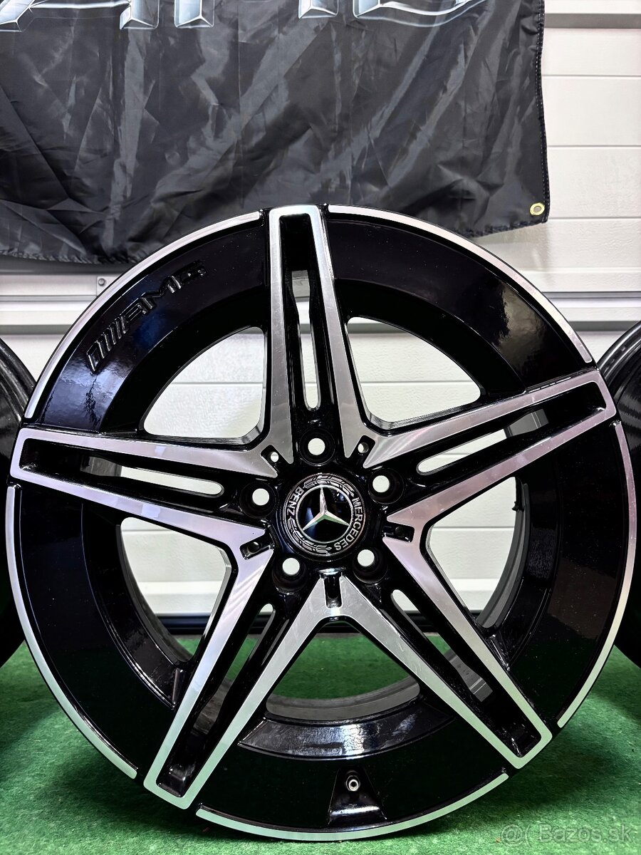 Mercedes AMG C W206 R18 original - 4