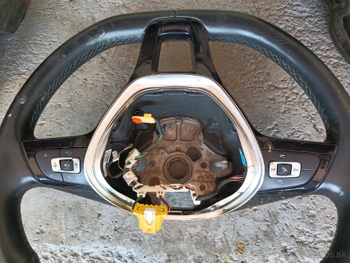 Golf 7 riadiace jednotky a plasty - 4