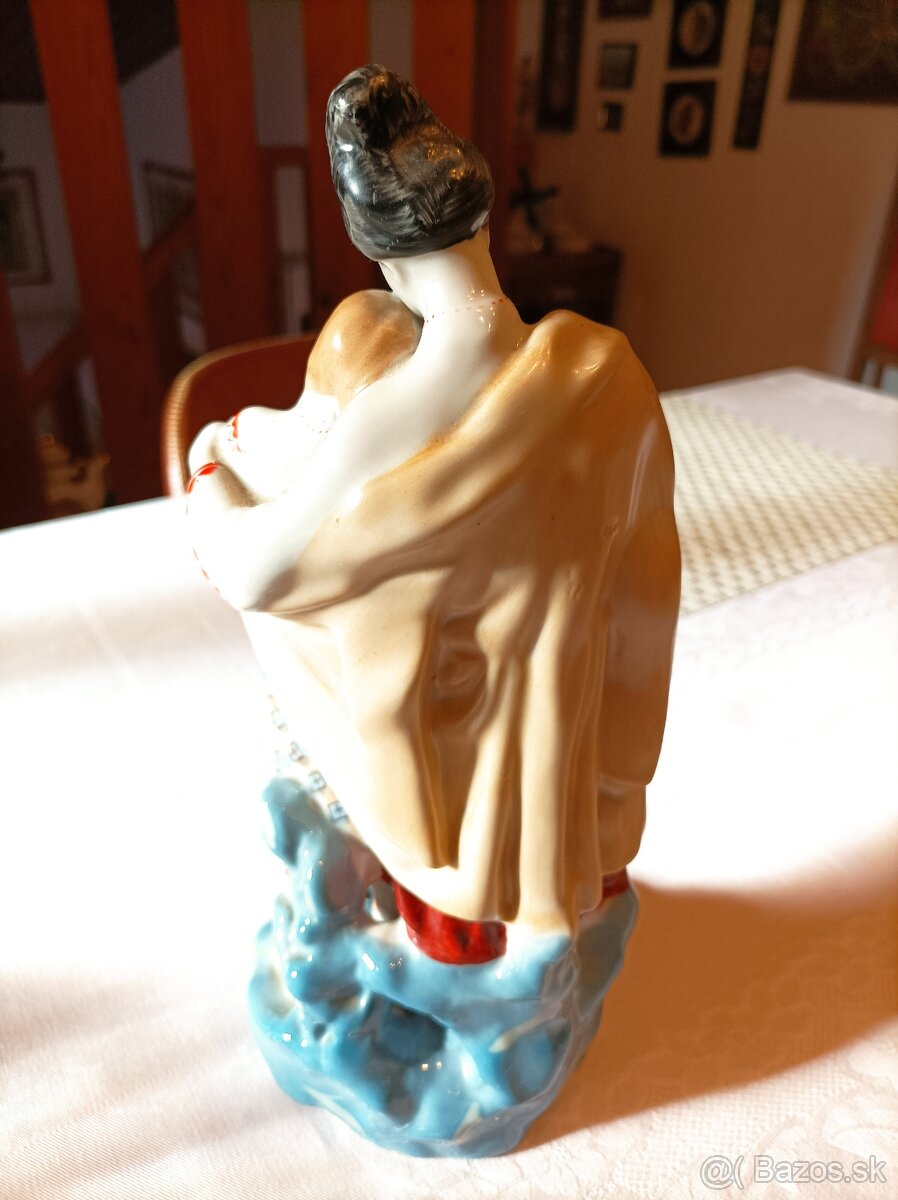 Predám porcelánovú sošku - 4