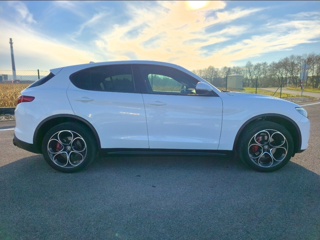 Alfa Romeo Stelvio 2.0 Q4 2022 - 4