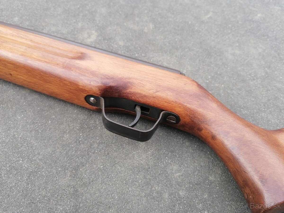 Predám vzduchovka Slavia 630 - 4