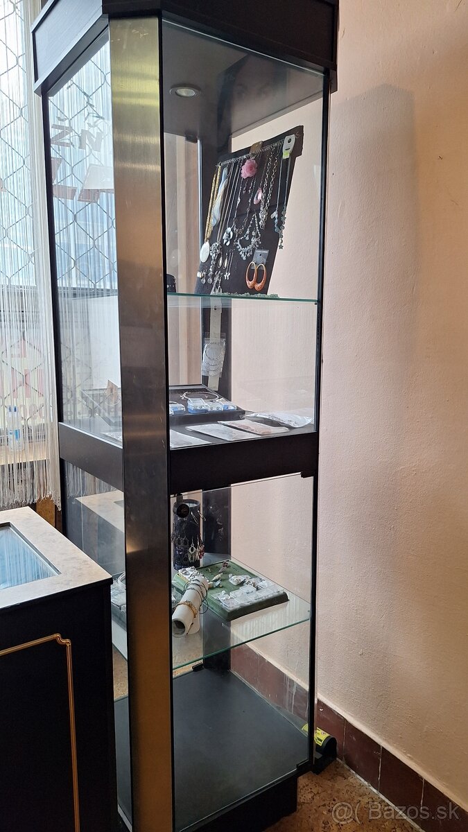 Nábytok do obchodu - 4