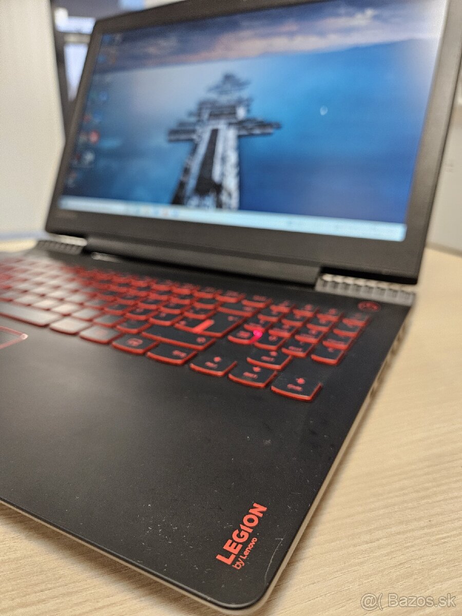 Predam herný notebook LENOVO LEGION Intel Core-i7 - 4
