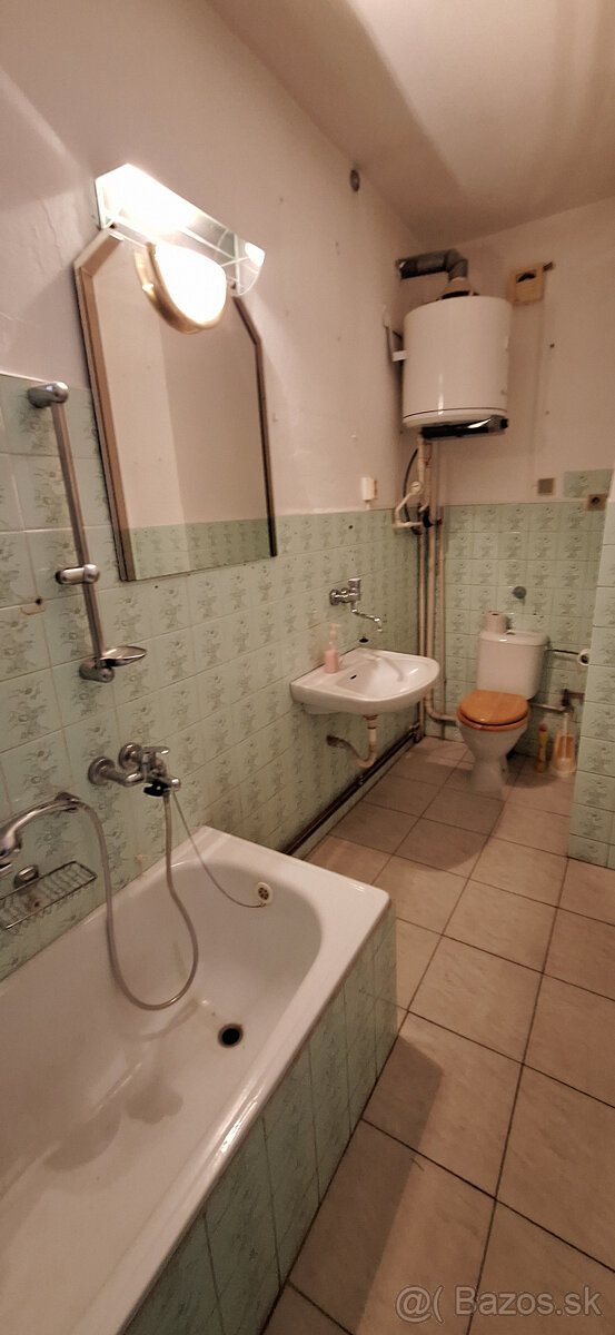 Rodinný dom s predzáhradkou - 4