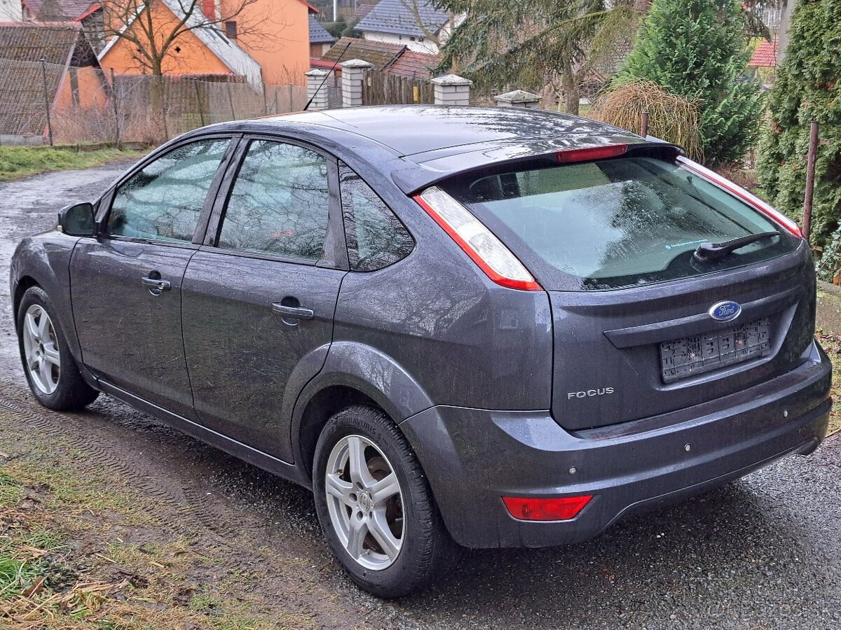 Ford Focus 1.8 16V duratec 92kw,r.v.2010 - 4