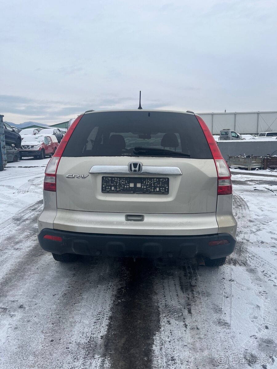HONDA CR-V na náhradné diely - 4