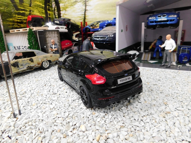 model auta Ford Focus RS Mk3 Otto mobile 1:18 - 4