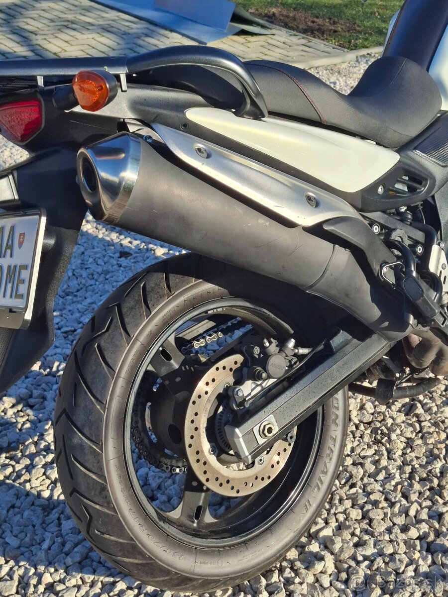 Suzuki V-strom 650 - 4