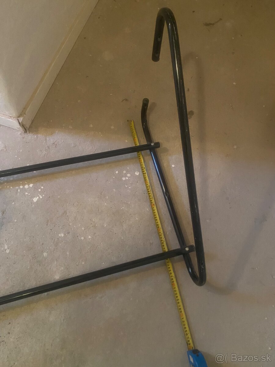 Drziak na pneumatiky - 4