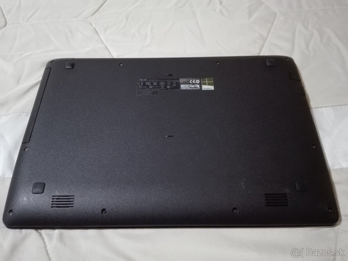 Asus X553. 4-Jadro. SSD 128 GB. Nová 8 GB RAM. - 4