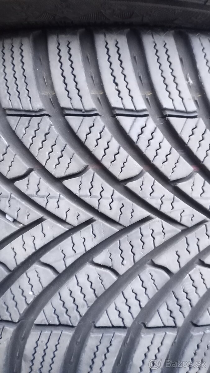 225/45 R17 zimné pneumatiky Semperit - 4