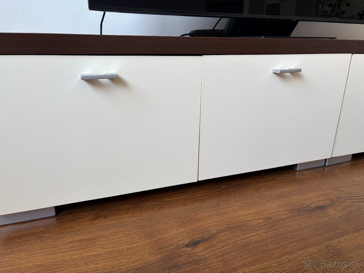 Skrinky do obyvacky - 4