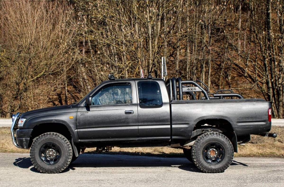 Toyota Hilux 2.5 D-4D Double Cab 4x4 - 4