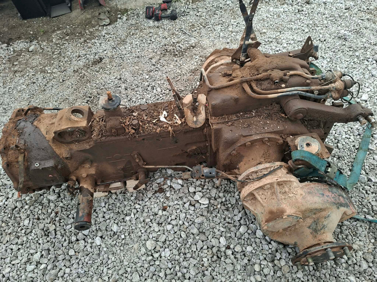 v ponuke zetor na náhradné diely - 4