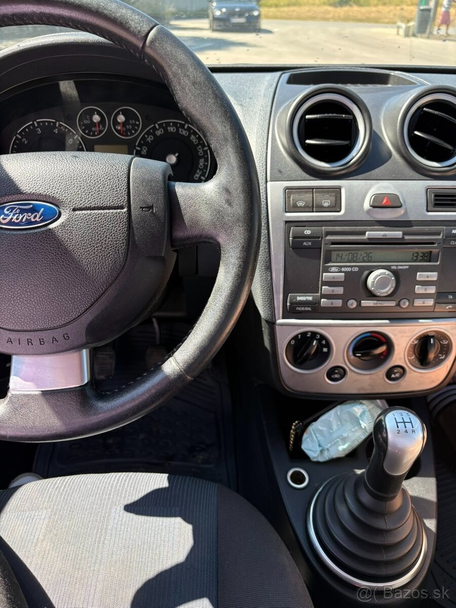 Predám Ford Fiesta - 4
