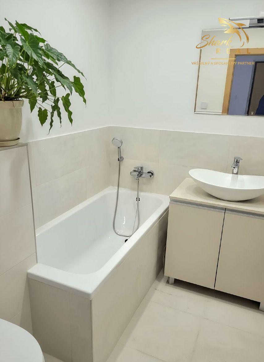 2-izbový byt po exkluzívnej kompletnej rekonštrukcii v meste - 4