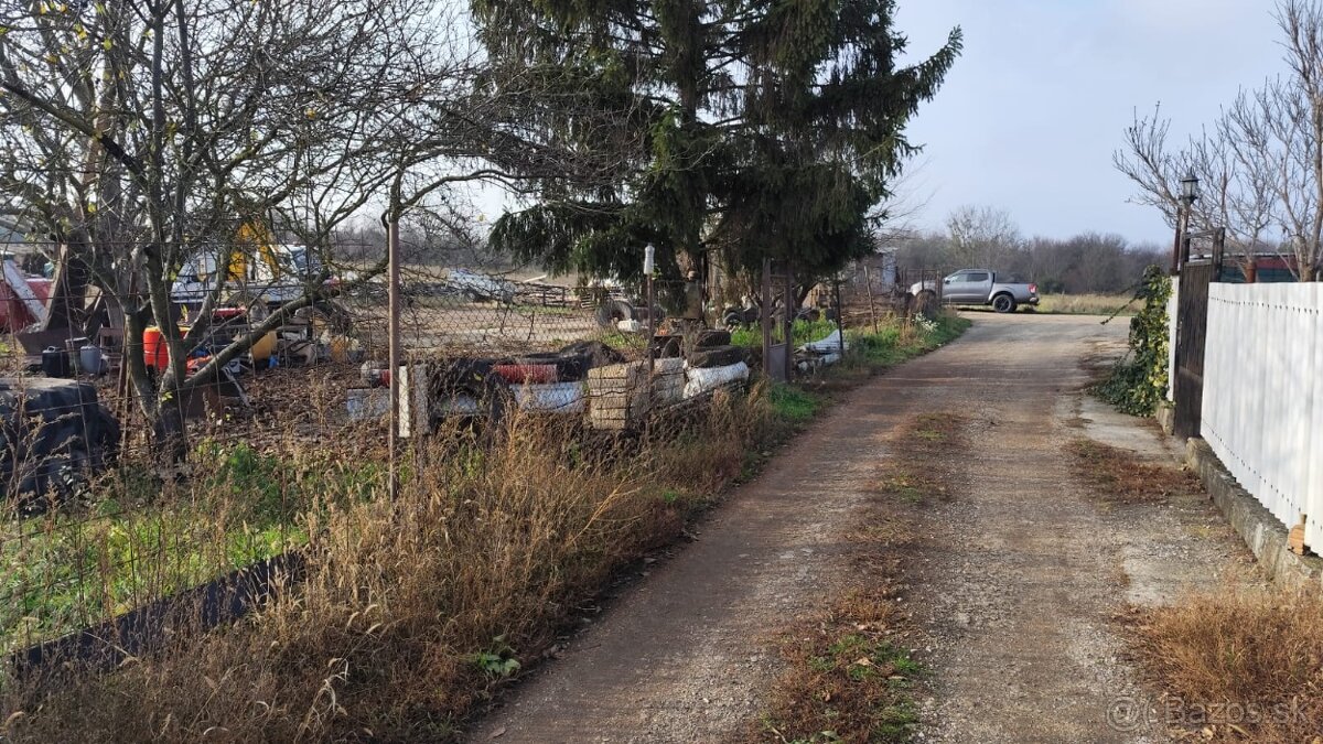 Reality Štúrovo, Stavebný pozemok 1050m2 - 4