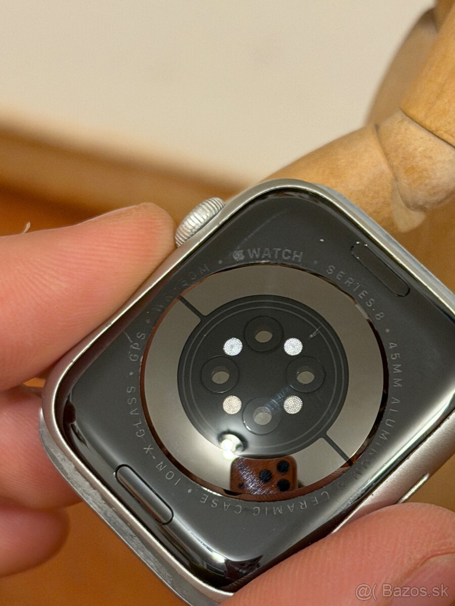 Apple watch 8 strieborné 45mm - pekný stav - 4