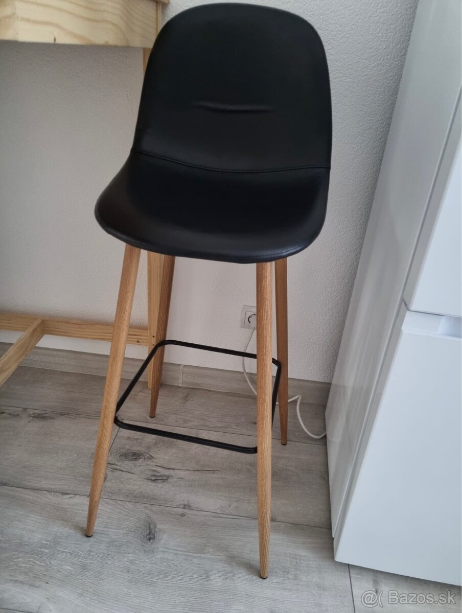 Stol + stoličky - 4