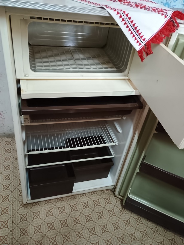 Chladnička CALEX. - 4