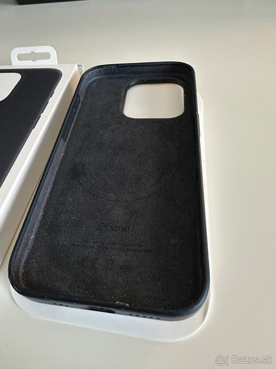 iPhone 15 Pro silicone case Čierny - 4