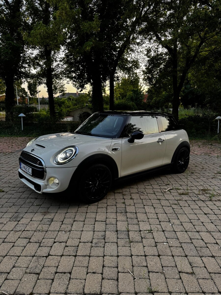 Mini Cooper S (2018) – 192 koní - 4
