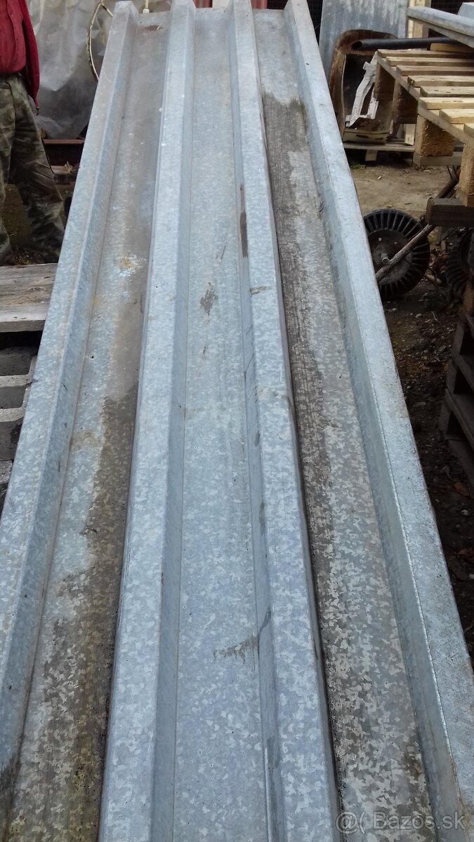 umyvadla, plastove dvere, trapezovy plech vlnity plech - 4