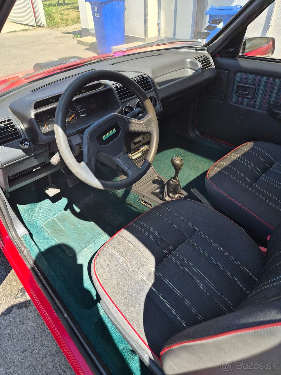 Peugeot 205 - 4