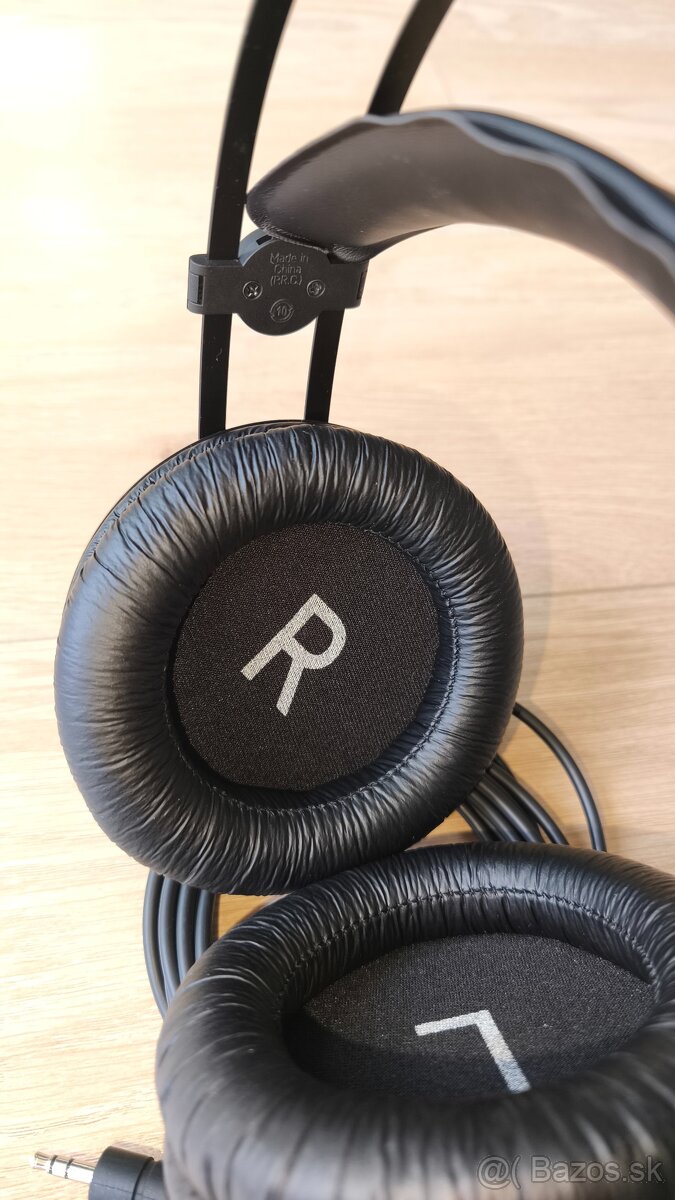AKG K52 - 4