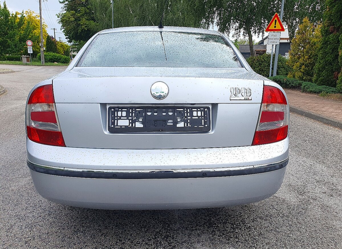 Škoda Superb 2.0 TDI Comfort DPF 6M - 4